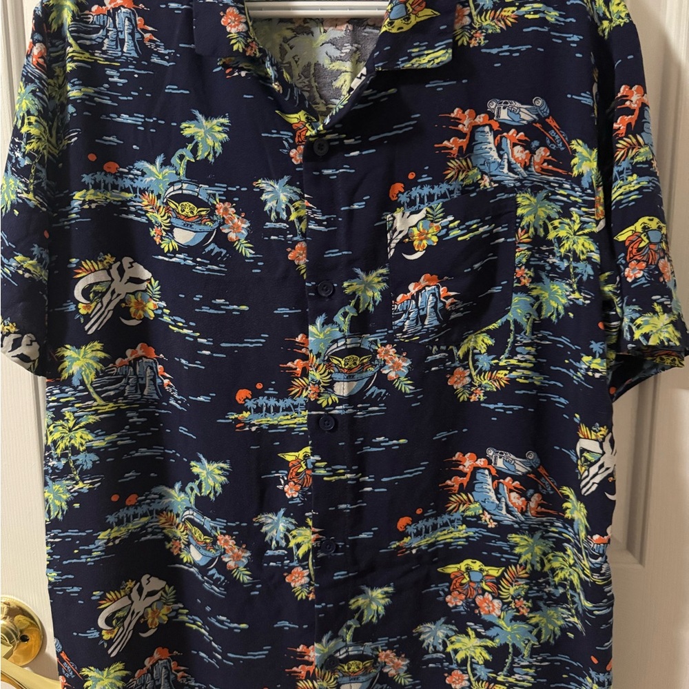 Star Wars Medium Hawaiian Mandarolian Grogu Baby Yoda Navy Tropical Print Shirt - Picture 1 of 8